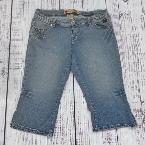 Apple Bottoms Denim - Apple Bottoms Y2K Capri Jeans 13/14 Blue Embroidered Distressed Festival Hip Hop